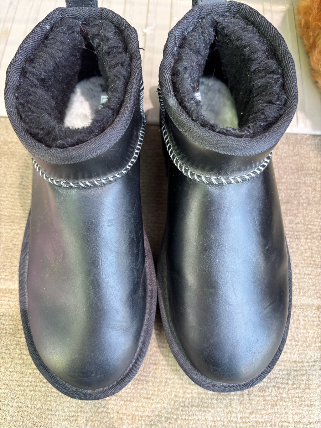 Ugg Classic Ultra Mini Leather Regen Black Boots 1163490 Size 7